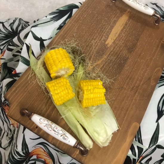 Präsentationstablett-Modelle aus Naturholz gibt es bei Raweyn...